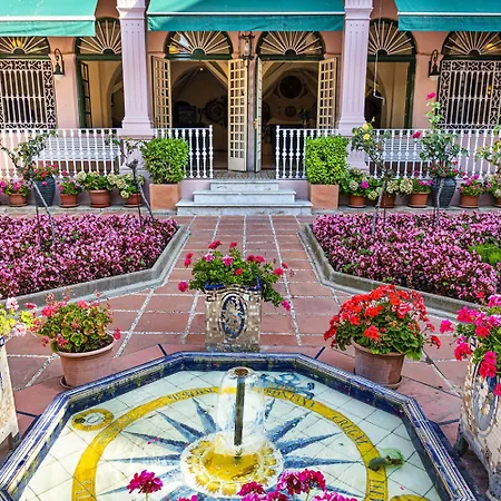 Guitart Rosa - Adults Only リョレート・デ・マル