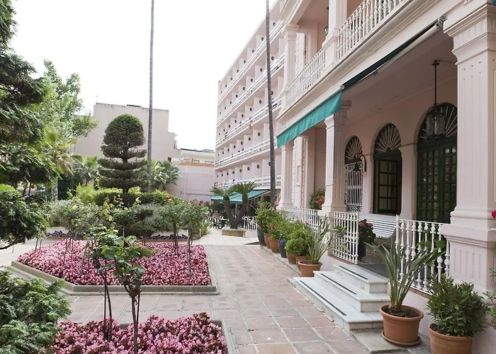 Guitart Rosa - Adults Only